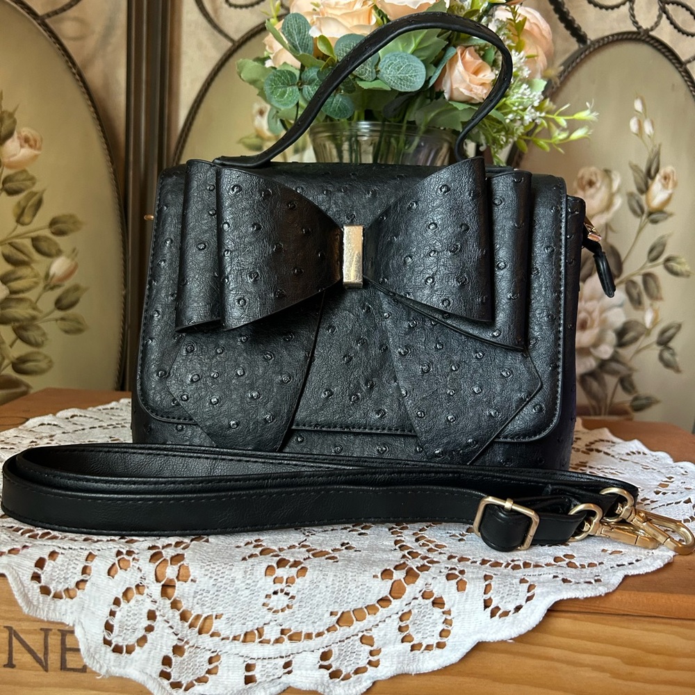 Crossi black bow handbag